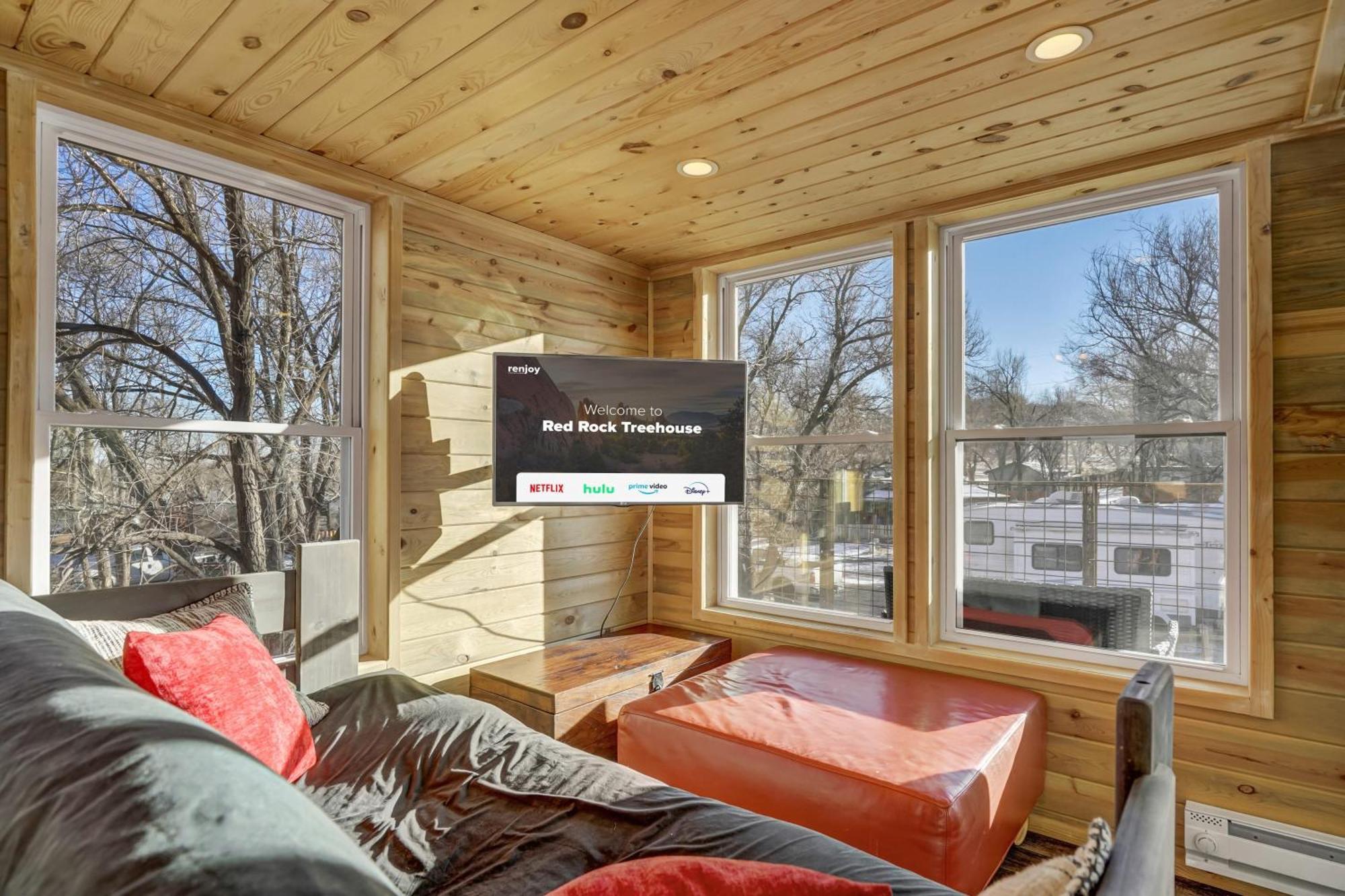 Red Rock Treehouse Unique In Old Colorado City كولورادو سبرينغس المظهر الخارجي الصورة